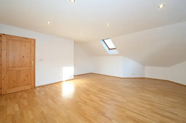 Pronájem rodinného domu, Popovičky, Na Skalce, 242 m2