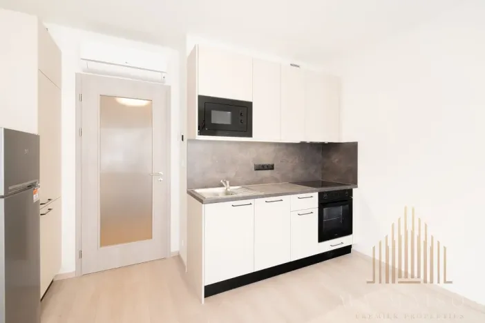 Pronájem bytu 1+kk, Praha - Hloubětín, Poděbradská, 32 m2