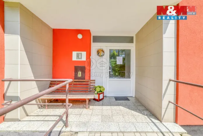 Pronájem bytu 1+1, Luby, Tovární, 38 m2