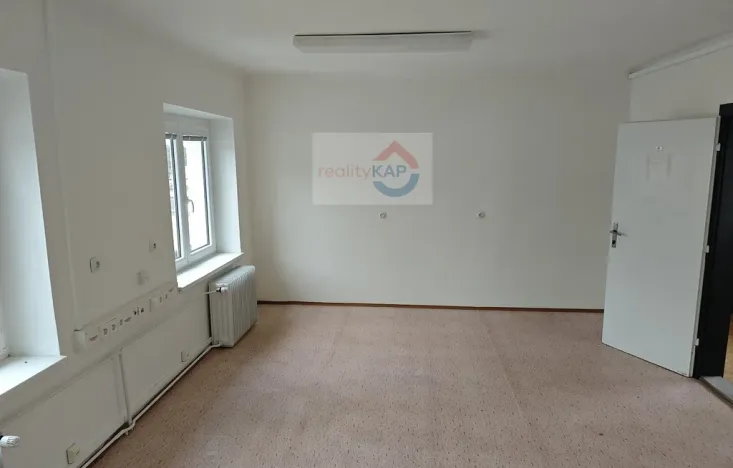 Pronájem kanceláře, Střítež - Kaplice-nádraží