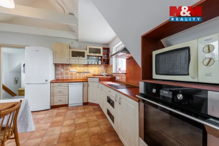 Prodej rodinného domu, Karlovy Vary - Bohatice, Na Stezce, 182 m2