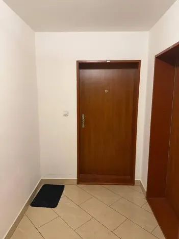 Pronájem bytu 1+kk, Praha - Smíchov, Plzeňská, 34 m2