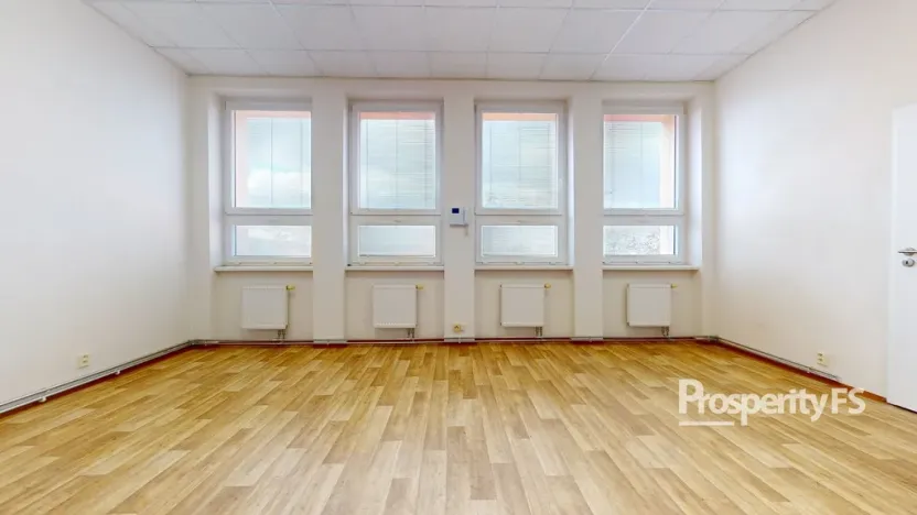 Pronájem kanceláře, Ústí nad Labem - Ústí nad Labem-centrum, Bělehradská, 34 m2