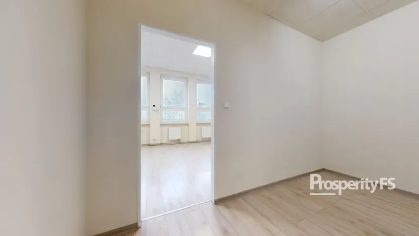 Pronájem kanceláře, Ústí nad Labem - Ústí nad Labem-centrum, Bělehradská, 33 m2