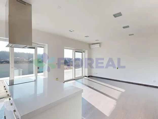 Prodej bytu 4+kk, Plzeň, V Hájku, 173 m2