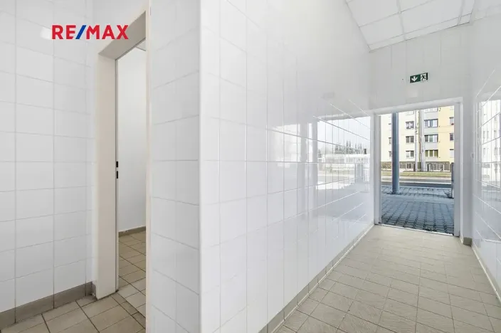 Pronájem obchodního prostoru, Plzeň, 181 m2