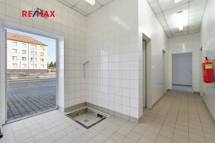 Pronájem obchodního prostoru, Plzeň, 181 m2