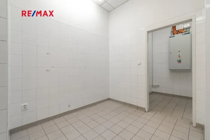 Pronájem obchodního prostoru, Plzeň, 181 m2