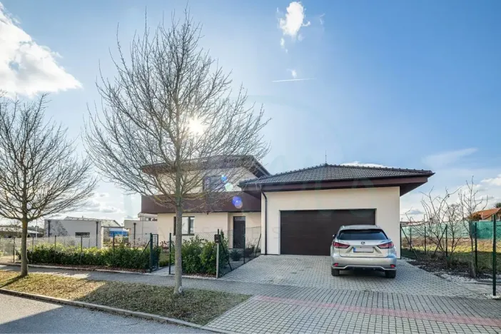 Prodej rodinného domu, Vysoký Újezd, 244 m2