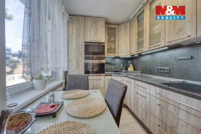 Prodej bytu 3+1, Horní Bříza, Tovární, 69 m2