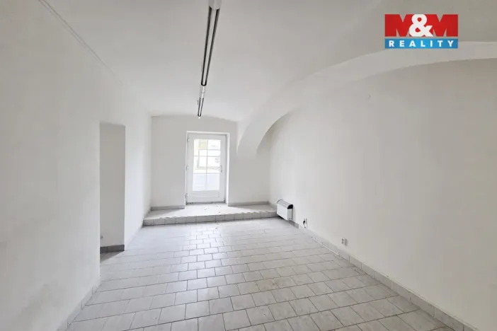 Pronájem obchodního prostoru, Karlovy Vary - Rybáře, Sokolovská, 34 m2