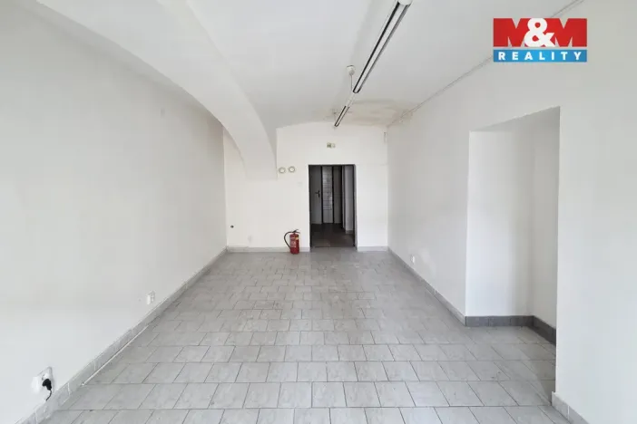 Pronájem obchodního prostoru, Karlovy Vary - Rybáře, Sokolovská, 34 m2