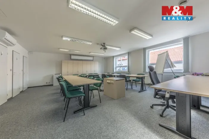 Pronájem kanceláře, Mělník, Nemocniční, 192 m2