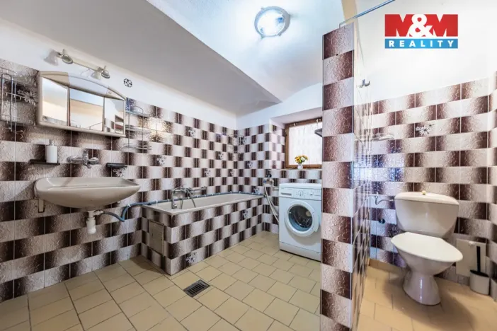 Prodej rodinného domu, Jankov - Holašovice, 250 m2