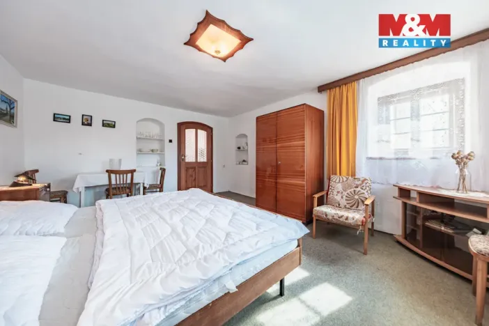 Prodej rodinného domu, Jankov - Holašovice, 250 m2