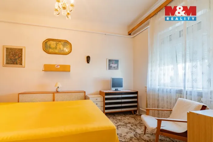 Prodej bytu 4+1, Karlovy Vary - Bohatice, Jáchymovská, 102 m2