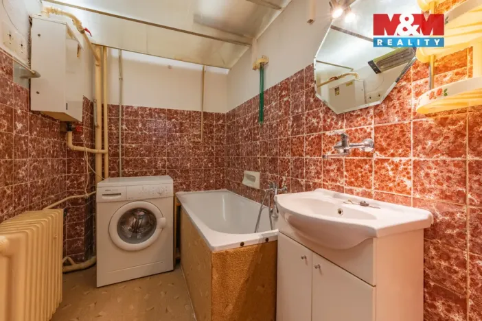 Prodej bytu 4+1, Karlovy Vary - Bohatice, Jáchymovská, 102 m2