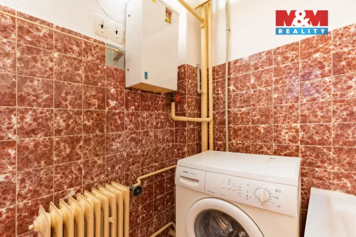 Prodej bytu 4+1, Karlovy Vary - Bohatice, Jáchymovská, 102 m2