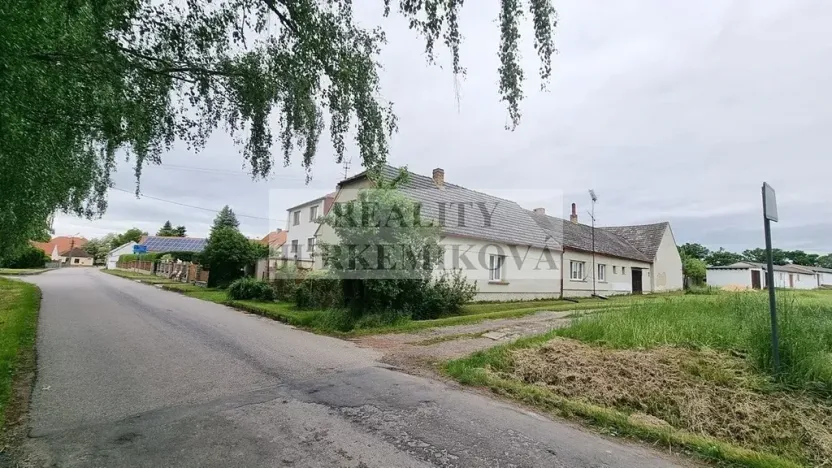 Prodej rodinného domu, Nákří, 567 m2