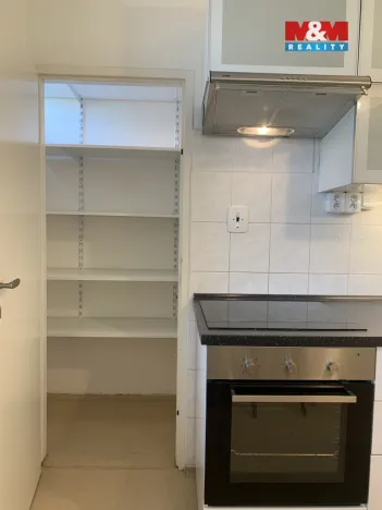 Pronájem bytu 2+1, Zlín, Lorencova, 68 m2