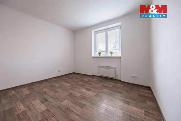 Prodej bytu 2+1, Milovice, Dukelská, 61 m2