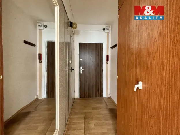 Prodej bytu 1+kk, Postoloprty, Jiráskovo náměstí, 19 m2