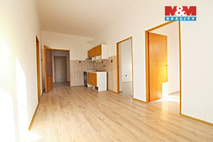 Prodej bytu 3+1, Nový Bor - Arnultovice, Gen. Svobody, 90 m2