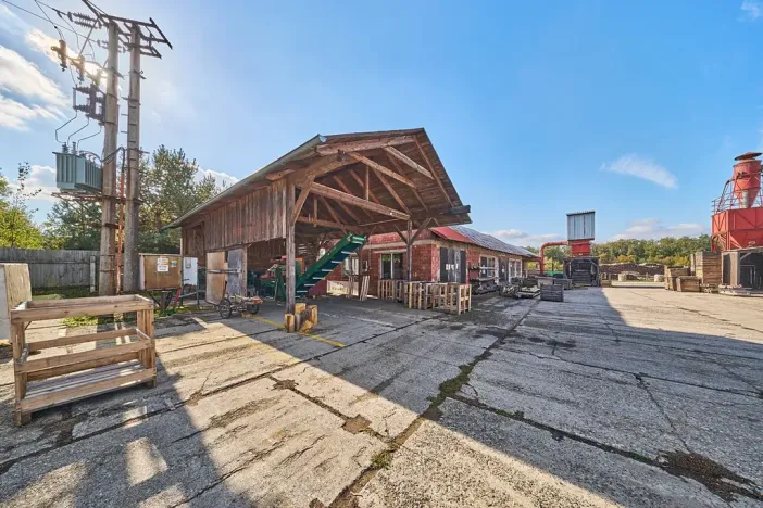 Prodej výrobních prostor, Seletice, 19535 m2