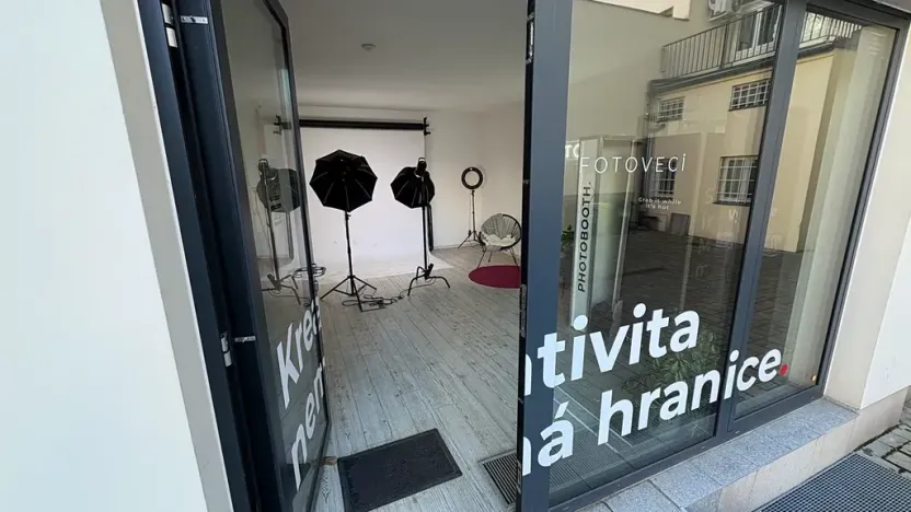 Pronájem obchodního prostoru, Praha - Smíchov, Lidická, 105 m2