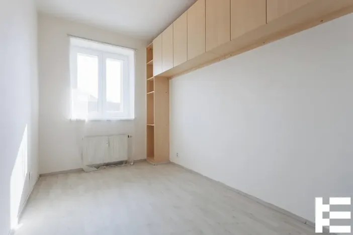 Prodej bytu 2+kk, Praha - Kyje, Pelušková, 41 m2