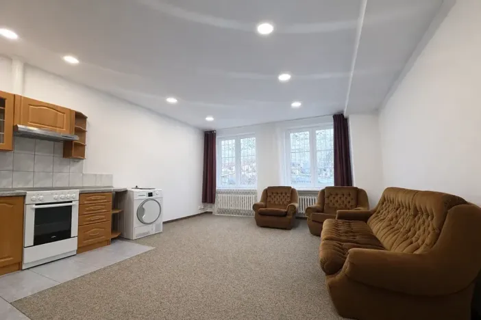 Pronájem bytu 2+kk, Dalovice, Botanická, 48 m2