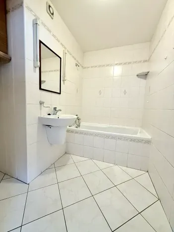 Prodej bytu 3+1, Skuteč, Sládkova, 63 m2