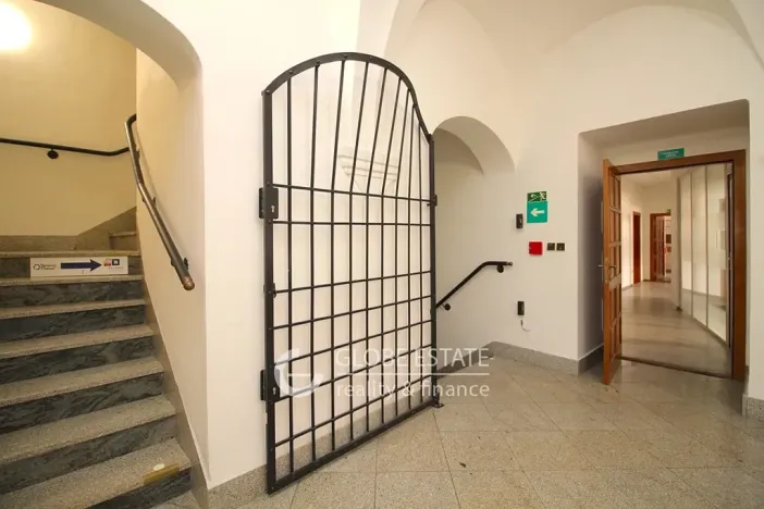 Prodej kanceláře, Jihlava, Masarykovo náměstí, 1141 m2