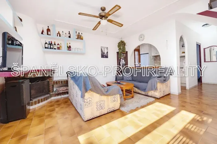 Prodej vícegeneračního domu, Alicante, Španělsko, 78 m2