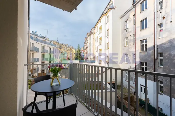 Pronájem bytu 2+kk, Praha - Vršovice, Krymská, 39 m2