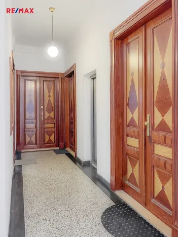 Pronájem bytu 1+kk, Praha - Vršovice, Orelská, 24 m2