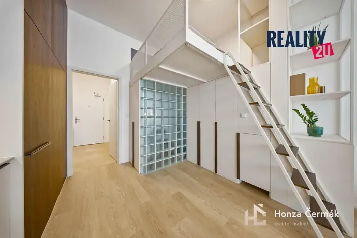 Pronájem bytu 1+kk, Brno, 35 m2