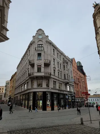 Pronájem kanceláře, Brno, Josefská, 57 m2