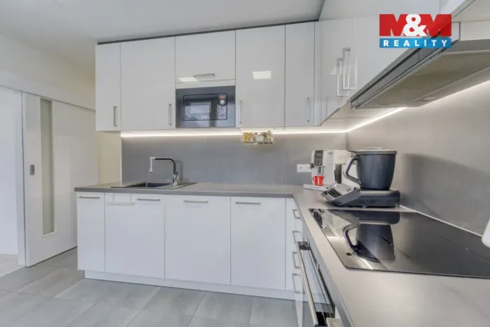 Prodej bytu 4+1, Plzeň - Severní Předměstí, Sokolovská, 80 m2