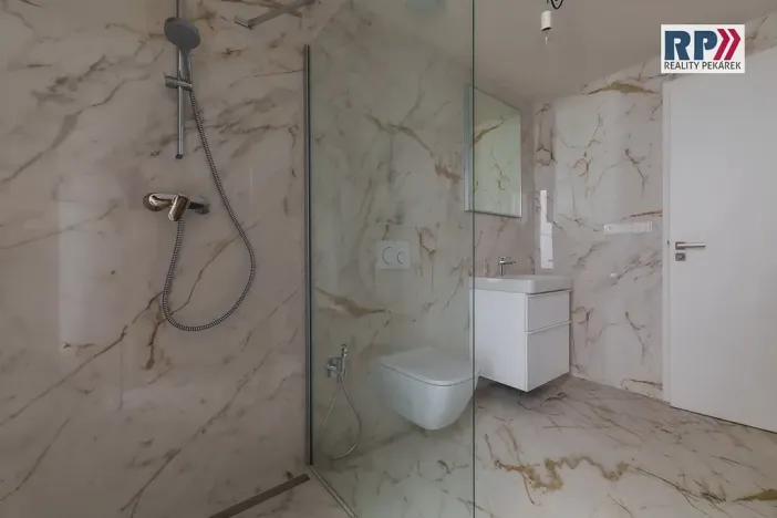 Prodej bytu 5+kk, Praha - Klánovice, U trativodu, 146 m2