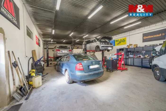 Prodej obchodního prostoru, Teplice, Libušina, 760 m2