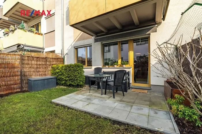 Prodej bytu 2+kk, Praha - Hostavice, U Hostavického potoka, 50 m2