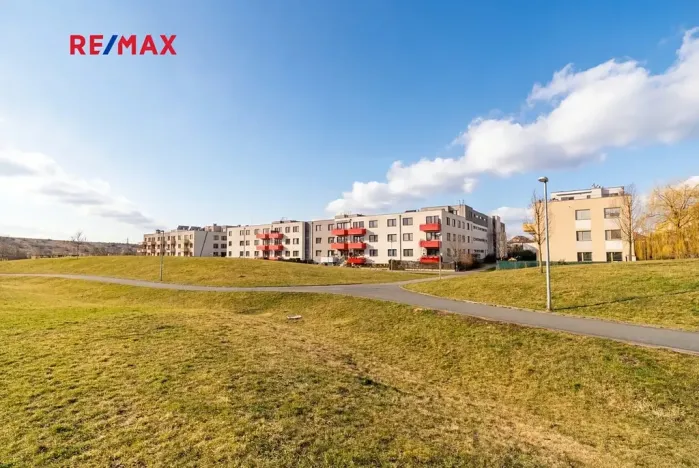 Prodej bytu 2+kk, Praha - Hostavice, U Hostavického potoka, 50 m2