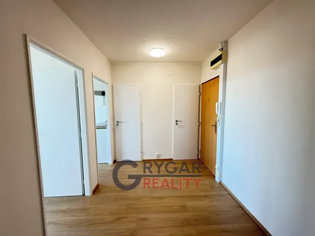 Prodej bytu 1+kk, Praha - Letňany, Třinecká, 41 m2