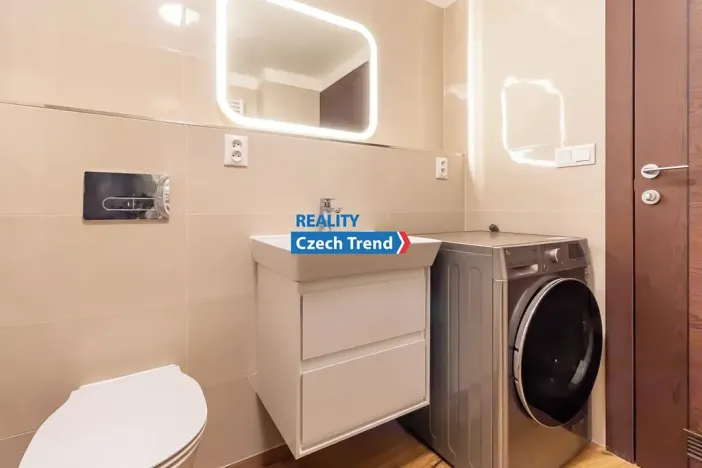 Pronájem bytu 2+kk, Olomouc, Třída Jiřího Pelikána, 59 m2