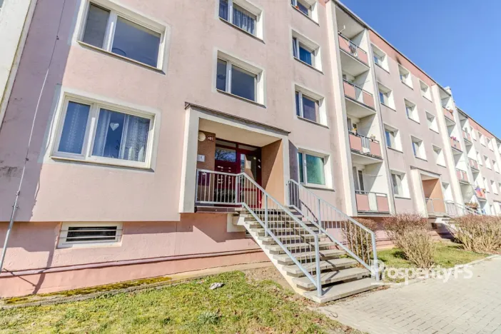 Pronájem bytu 1+1, Ústí nad Labem - Neštěmice, Hluboká, 37 m2