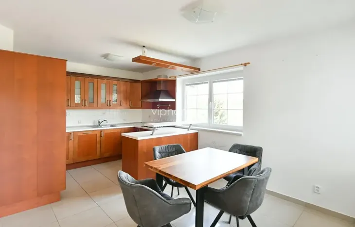 Pronájem vily, Praha - Stodůlky, Ke Koh-i-nooru, 300 m2