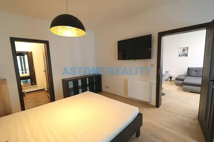 Prodej bytu 2+kk, Praha - Žižkov, Olšanská, 59 m2