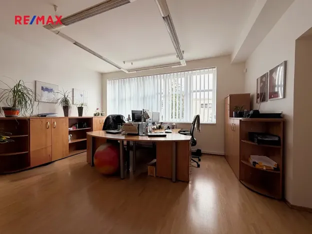 Pronájem kanceláře, Praha - Krč, Hornokrčská, 120 m2