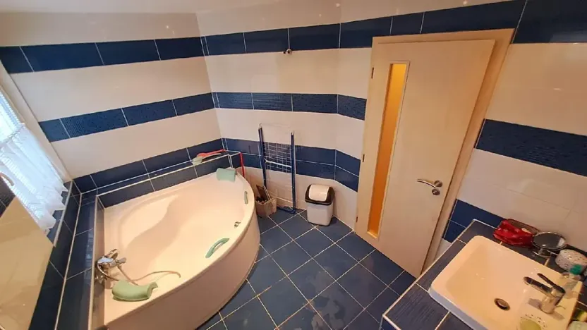 Prodej rodinného domu, Tišice, Hasičská, 150 m2